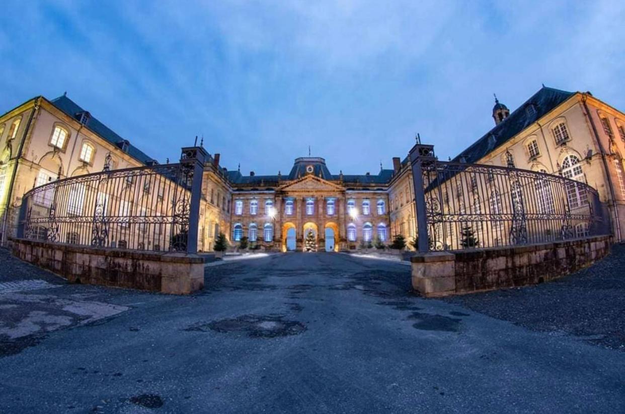 Chez Julien: Appartement Confort Plein Centre Lunéville Eksteriør bilde